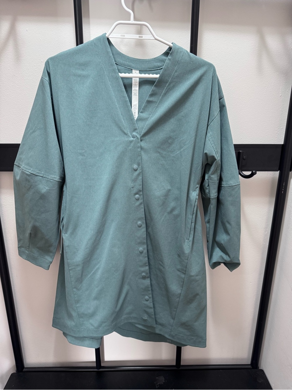 lululemon athletica Button-Front Mini Dress in Green - Picture 2 of 3